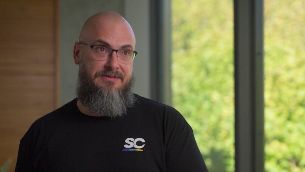 Thiago Baldim, Senior Manager, Data Engineering at SafetyCulture, speaking in the dbt Labs customer story video