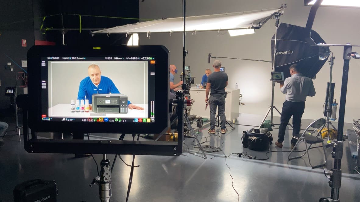 Behind the scenes of the Epson EcoTank commercial with Jimeoin on the production monitor